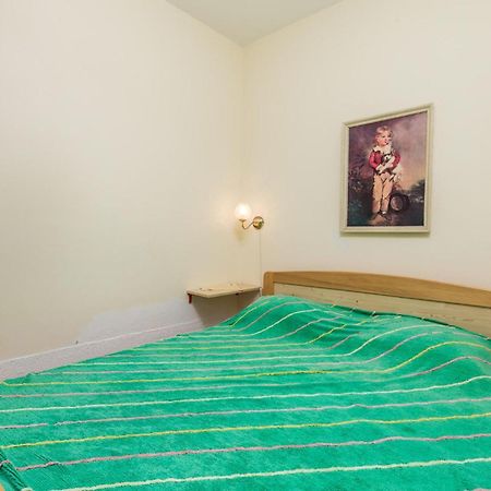2 Bedroom Nice Apartment In Ябланац Экстерьер фото